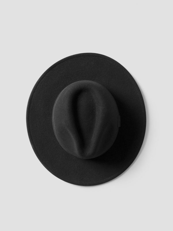 hat